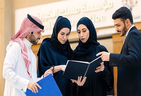 Ruwwad Zayed Program Supports Emerging Leaders with Scholarships